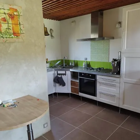 Hébergement de vacances Maison Ecologique Avec Jardin *