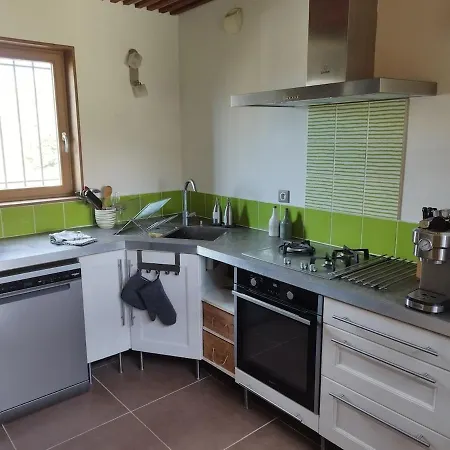 Hébergement de vacances Maison Ecologique Avec Jardin